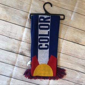 NWT Knit Scarf Colorado